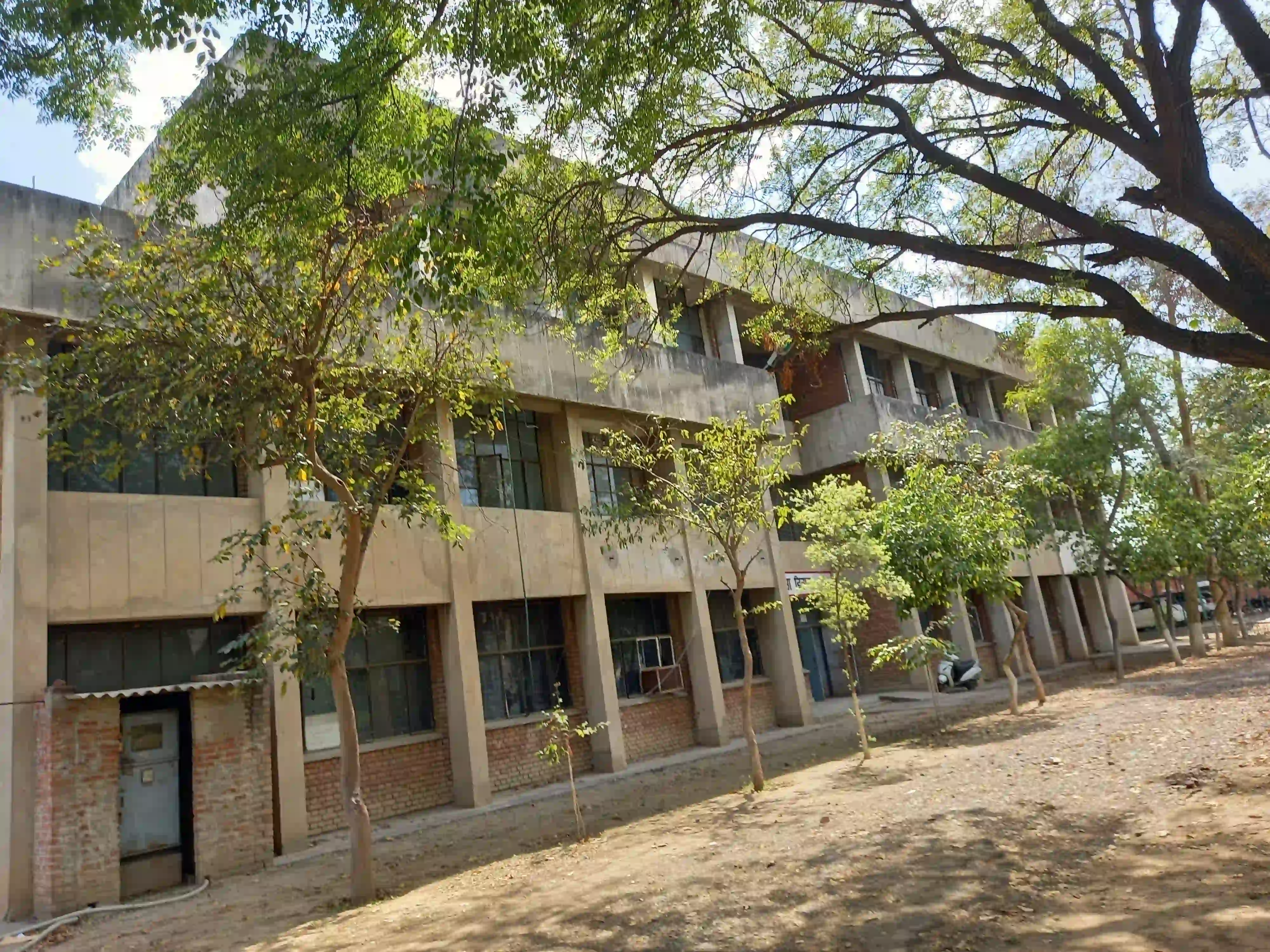 Campus-img